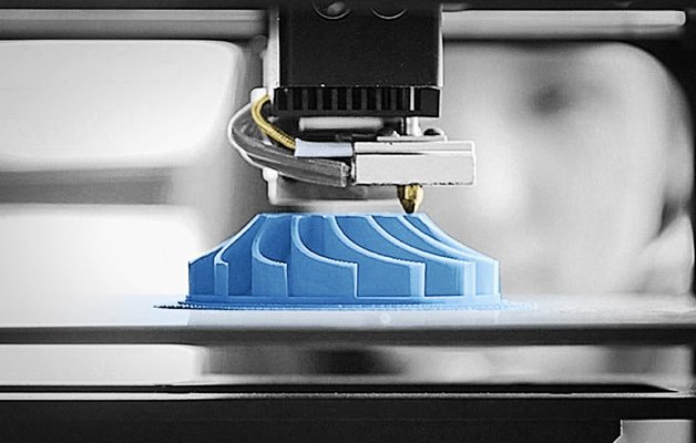 FDM (Fused deposition modeling)